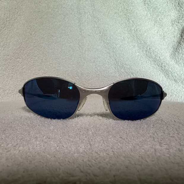 오클리 A-Wire 2.0 (에이 와이어 2.0)