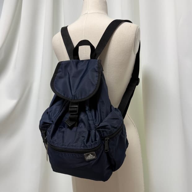 아디다스 빈티지 네이비 쓰리포켓 백팩