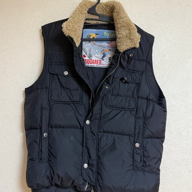 디스퀘어드2 라쿤퍼 패딩조끼