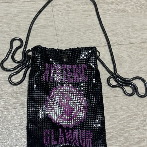 히스테릭 글래머 메탈 비즈 크로스백