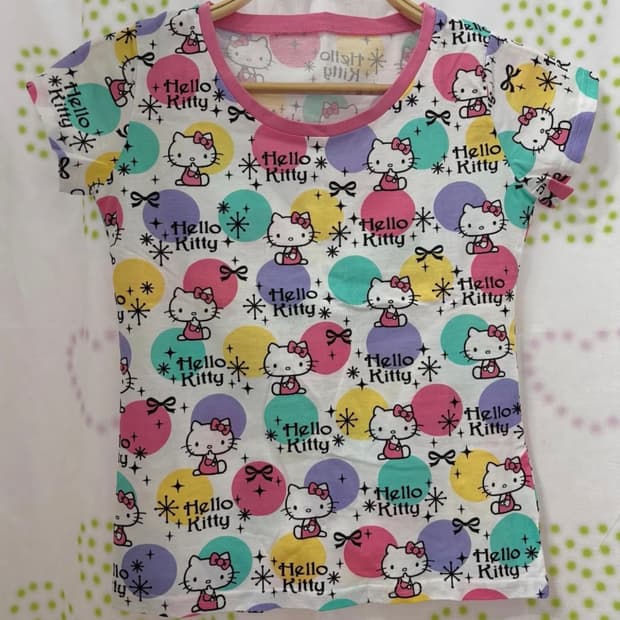 산리오 키티 반팔 티셔츠