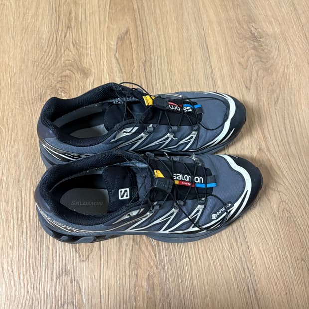 살로몬 스니커즈