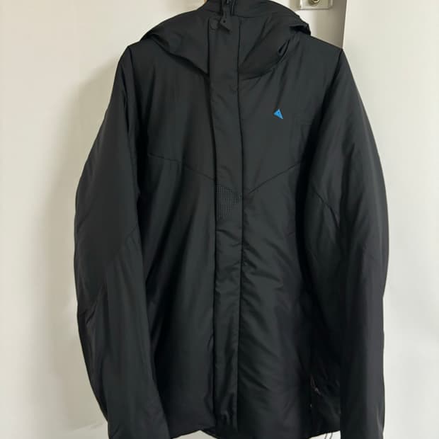 클라터뮤젠 로딘 후드 패딩