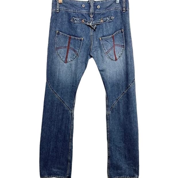십자가 + 뒷버클 디테일 커브드 진 curved jean