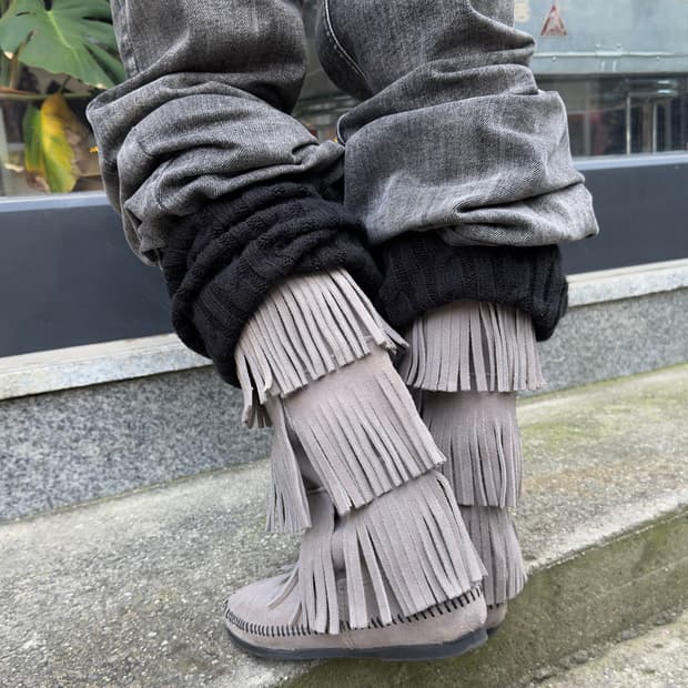 그레이 미네통카 3단 프린지 부츠