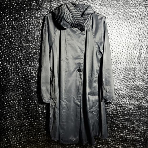 플리츠 후드 나일론 코트