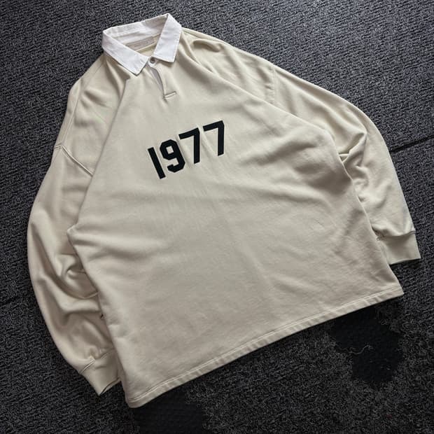 피어오브갓 에센셜 1977 빅로고 럭비 티셔츠 3820