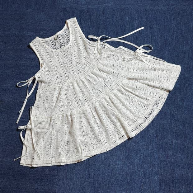 모리걸 옆트임 화이트 원피스