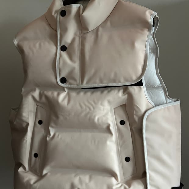 스톤아일랜드 아이스 스트라타 조끼 패딩 23fw L(105)