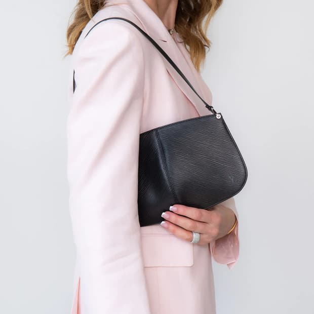 루이비통 에삐 포쉐트 데미룬 블랙 숄더백