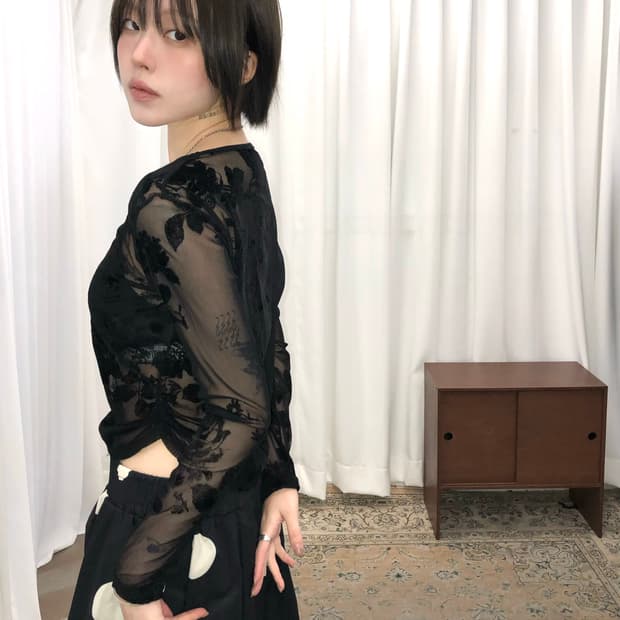 플라워 셔링 시스루 슬리브