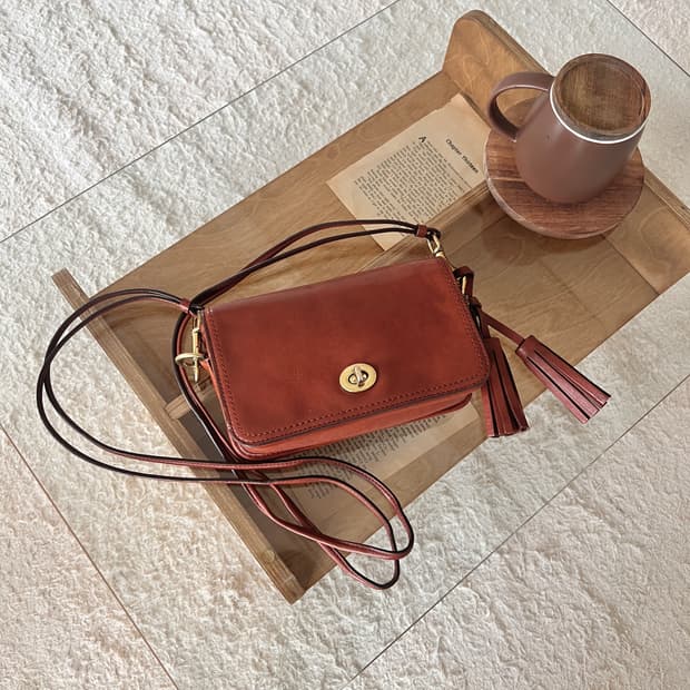 코치 브라운 레더 크로스백 19914