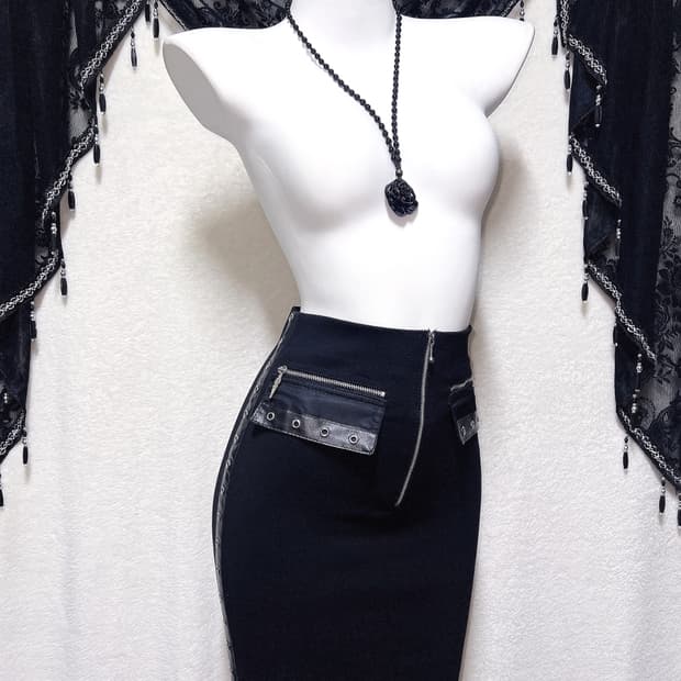 고스펑크 블랙 레더 펀칭 섹시 H라인 스커트 긱시크 y2k 갸루 시부야