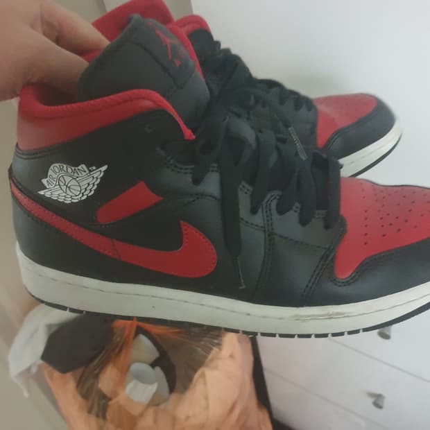 나이키 에어조던1 미드 