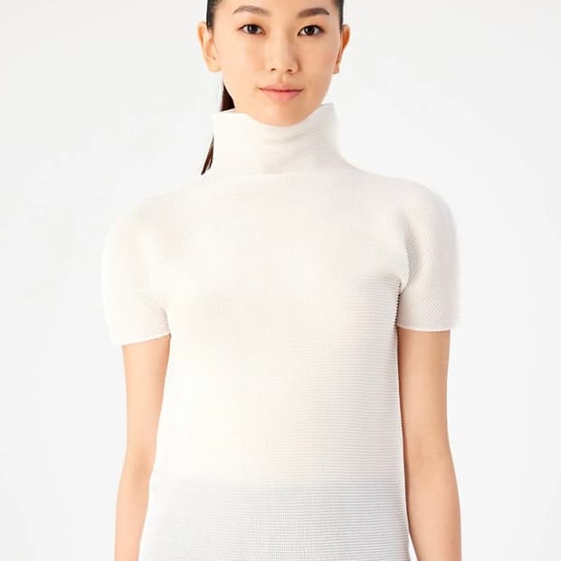 미이세이미야케 스트레치 플리츠 탑 화이트