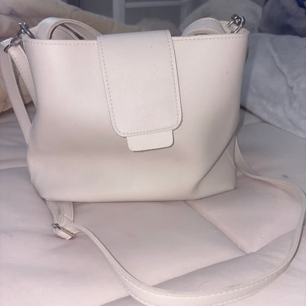 아이보리 크로스백 가방