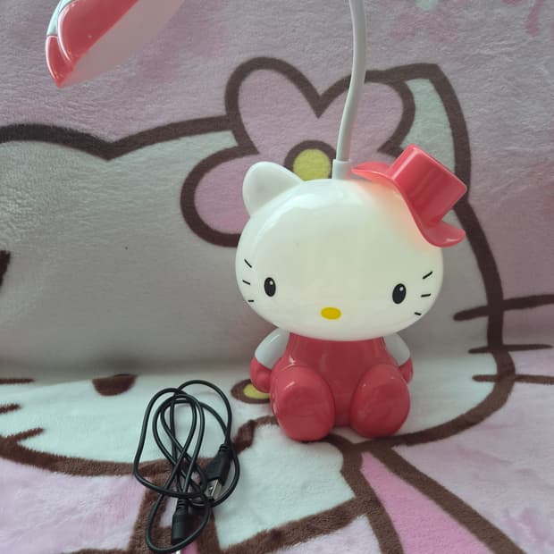 헬로키티 LED 스탠드 조명 + 충전케이블