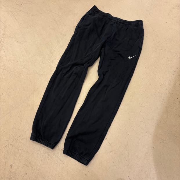 나이키 스우시 조거 팬츠