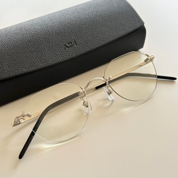 KANEKO OPTICAL×URBAN RESEARCH 마티 슈프림 모델