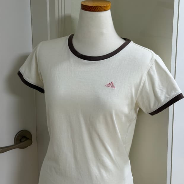 아디다스 딸기초코 브라운핑크 링거티 반팔