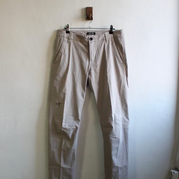 아크테릭스 아틀린 치노 팬츠
