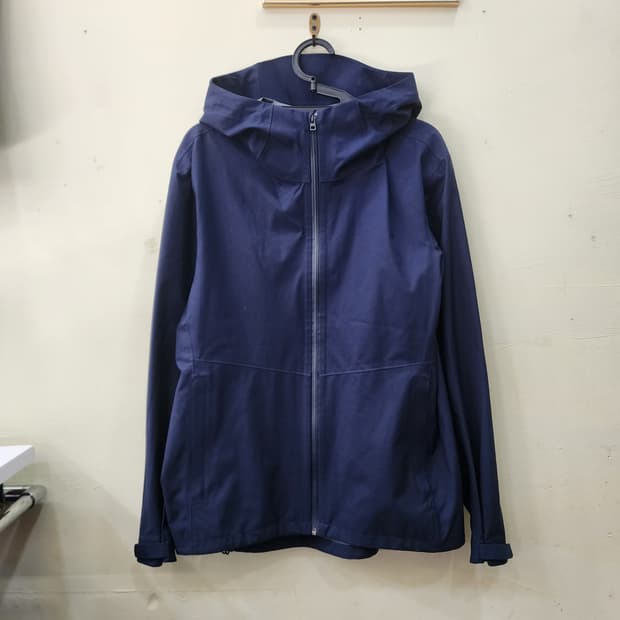 유니클로 기능성 후드 바람막이 점퍼