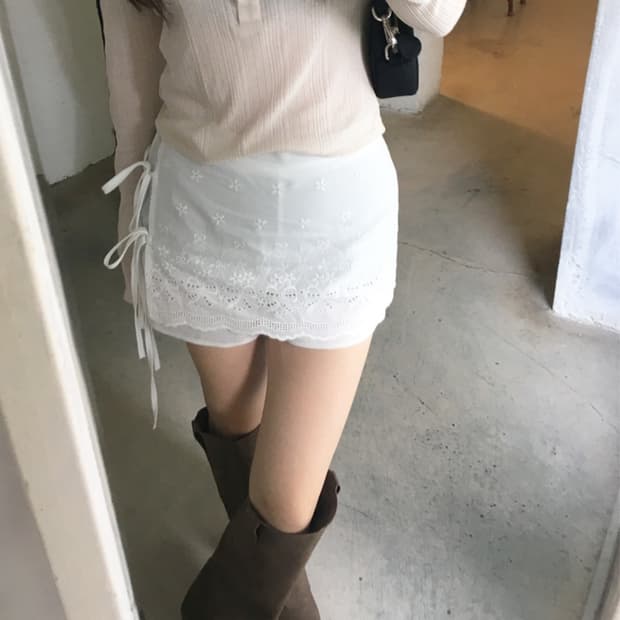 아워캐비넷 펀칭 랩 스커트