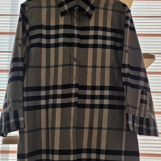 버버리 칠부소매 셔츠