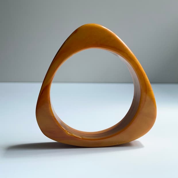 트라이앵글 아크릴 뱅글