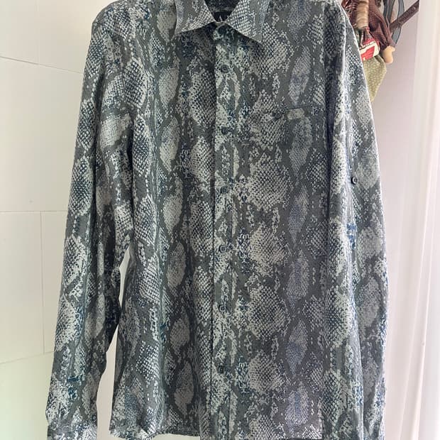 A/X 아르마니 뱀피 파이턴 패턴 셔츠 