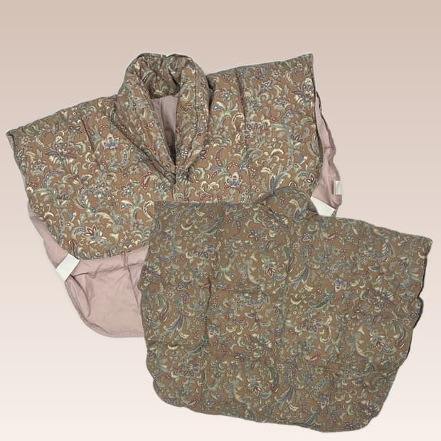 🪶일본 에스닉 플라워 베스트 쪼끼 패딩🪶 그런지 히피 하구미 케이프 