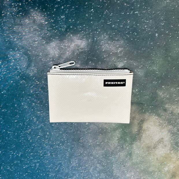 (NEW) 프라이탁 새상품 올화이트 카드지갑 블레어