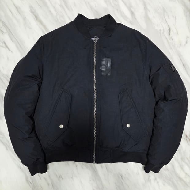 아크네스튜디오 다운 항공점퍼