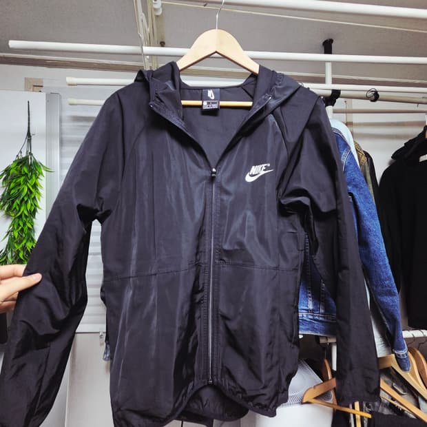 나이키 블랙 바람막이 L