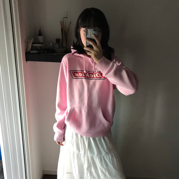 디키즈 중앙 프린팅로고 핑크 후드티