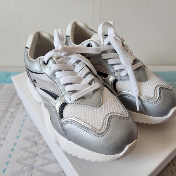 (새상품) 한섬 SYSTEM 시스템 스니커즈 운동화 240 사이즈