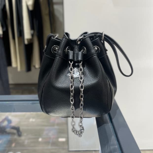 비비안웨스트우드크리시버킷백