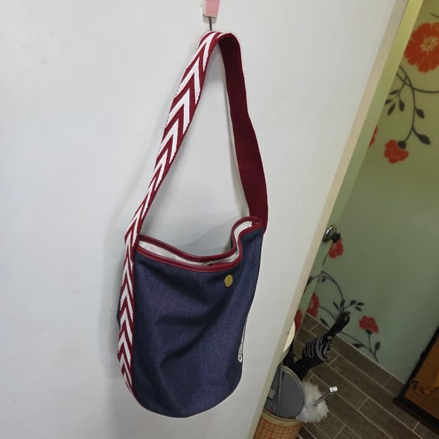 발리 데님 버킷 숄더백