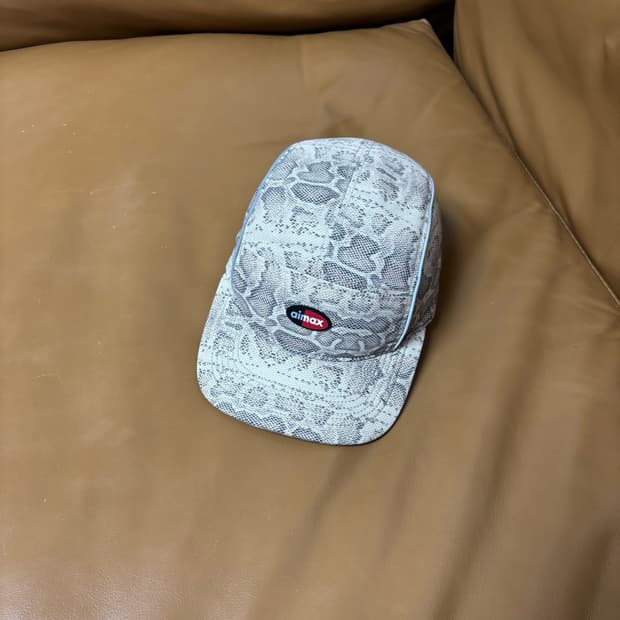 슈프림 나이키 에어맥스 캠프캡 모자 스네이크