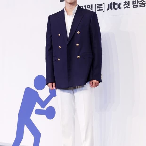 [박보검님 착용] 셀린느 네이비 더블 브레스티드 금장 자켓