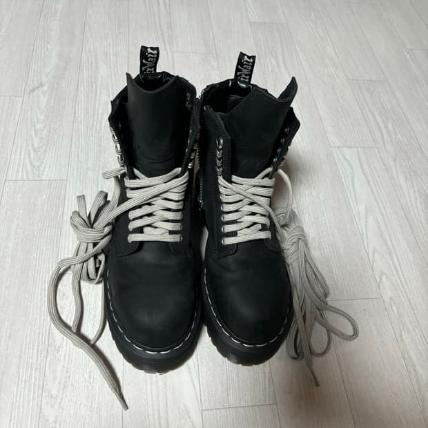 닥터마틴x릭오웬스 스틸토 230 uk4