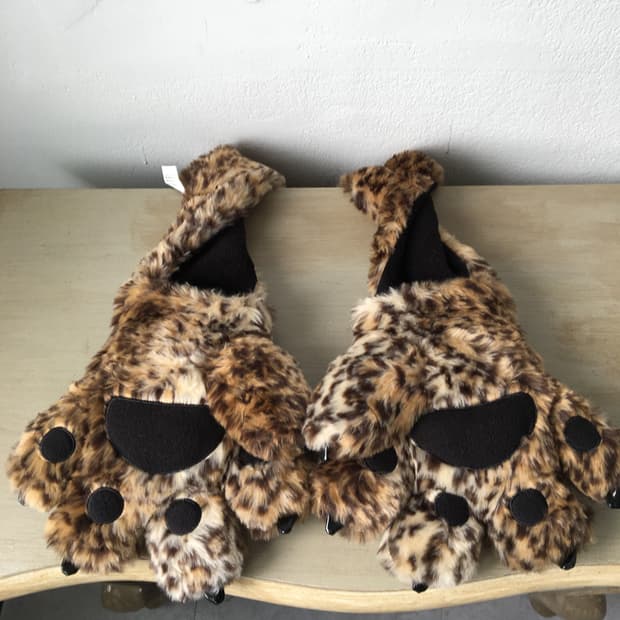 leopard glove muffler