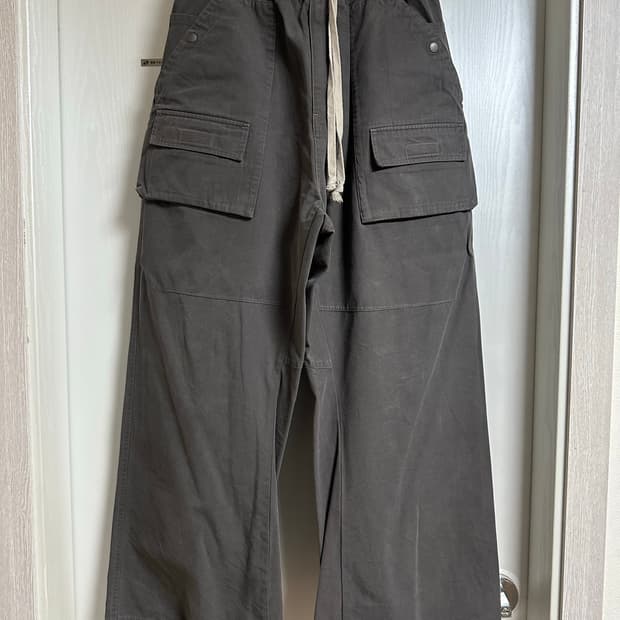 폴리테루 프론트카고팬츠 차콜 3사이즈