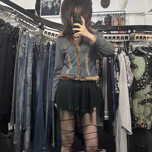 퍼 포인트 크롭 데님자켓