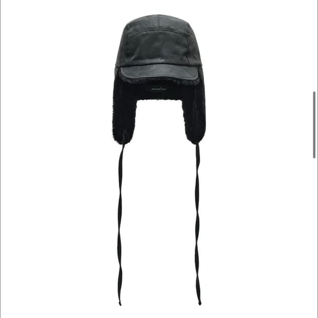 어썸니즈 리버시블 트래퍼캡