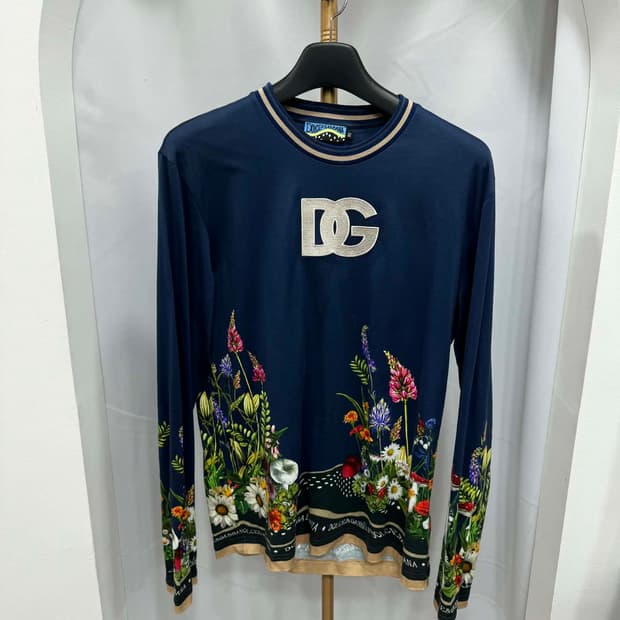 백화점판 새상품급 돌체앤가바나 긴팔 티셔츠52사이즈 