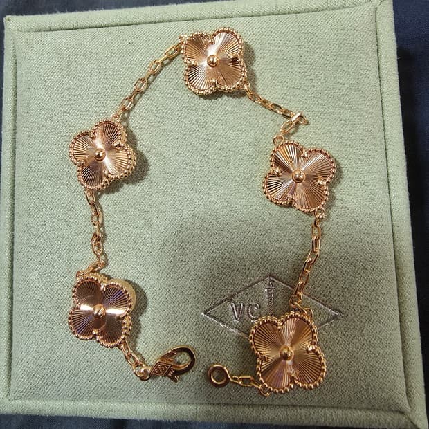 반클리프 기요세(로골)팔찌