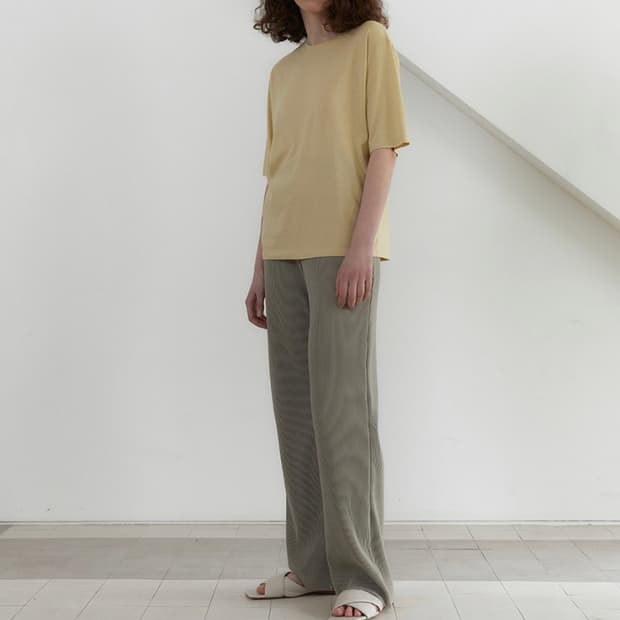 38커먼커먼 플리츠팬츠