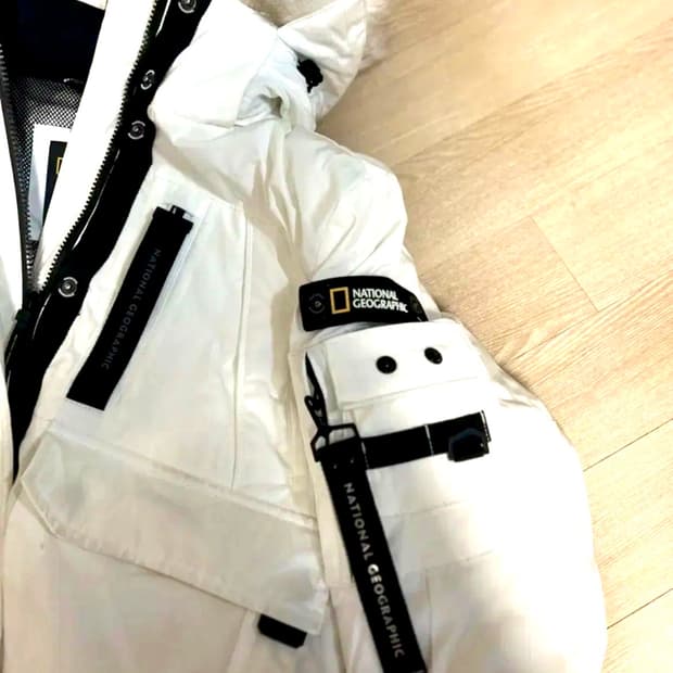 내셔널 지오그래픽 타루가 화이트 S 숏패딩