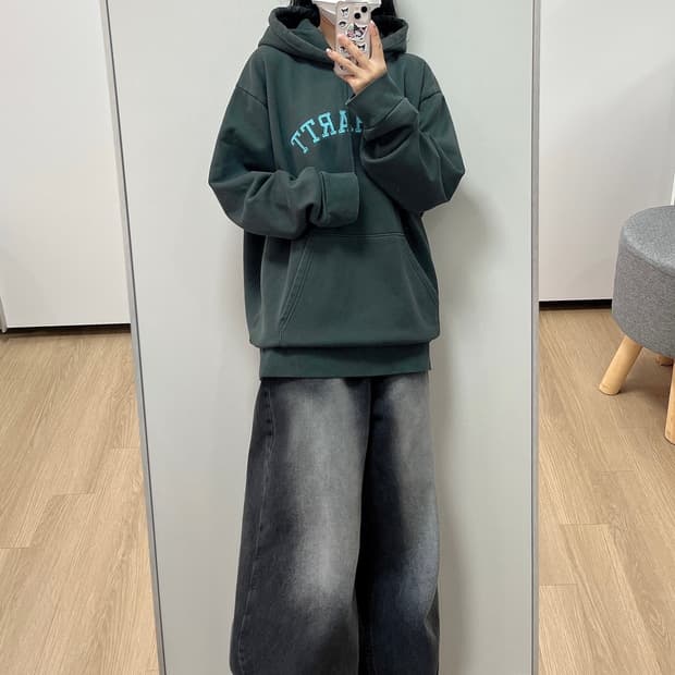 칼하트 WIP 유니버시티 패치 후드티